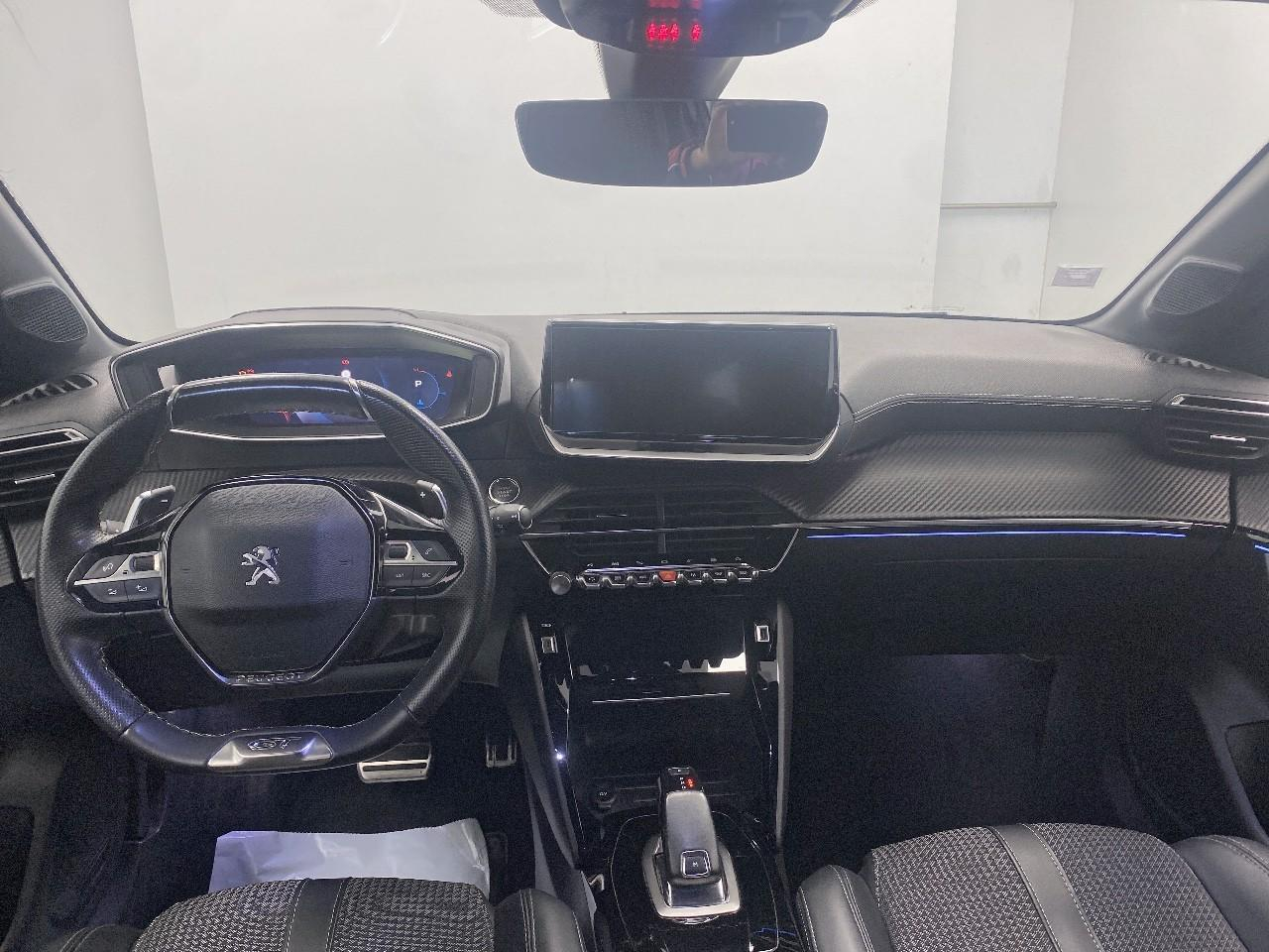 Peugeot 208 puretech 130 s&s eat8 gt — photo 8