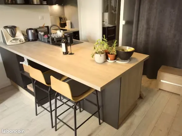 À louer : charmant appartement meublé de 32 m² en plein coeur d'Annecy, de mi-octobre à mi-juin