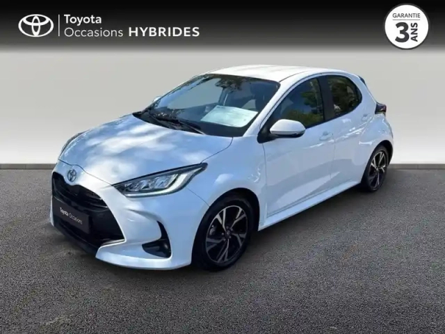 Toyota Yaris 116h design 5p mc24