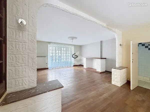 Maison 8 pièces 229 m²