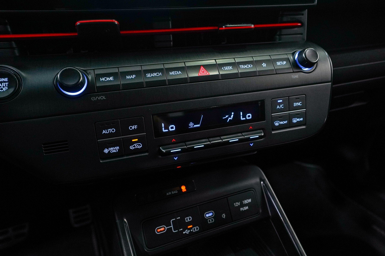 Hyundai Kona — photo 25