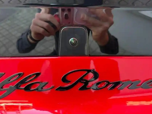 Alfa Romeo Junior elettrica 156ch 54kwh sport speciale (5700? certinergy déduit) — photo 14