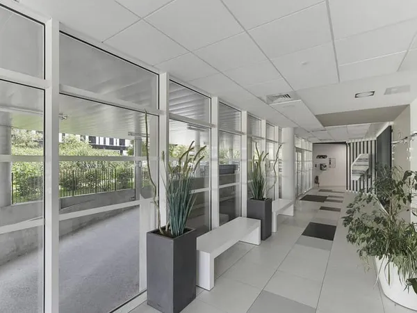 Bureau 338 m²