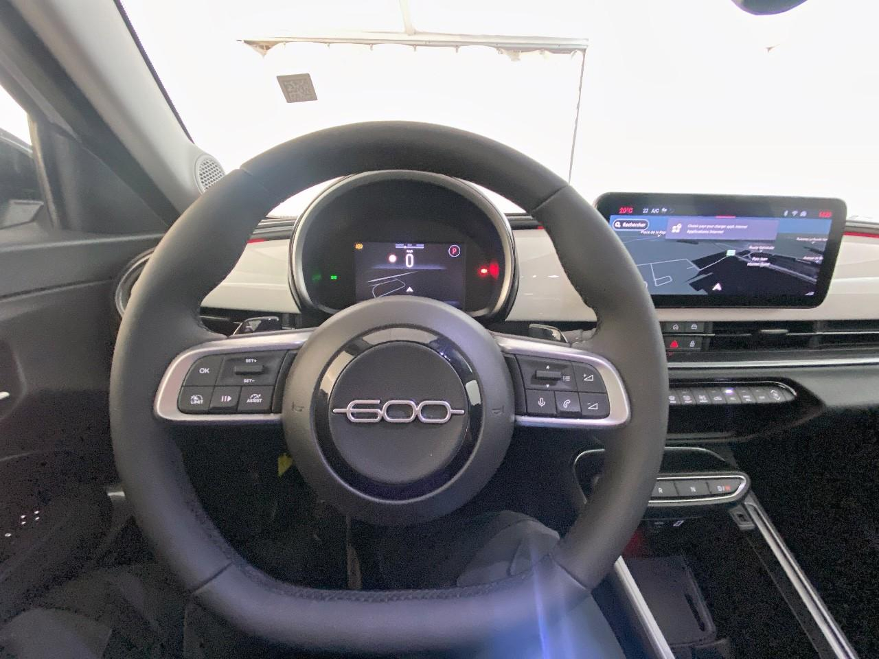 Fiat 600 t-gen 3 1.2 hybrid 145ch edct6 pop — photo 12