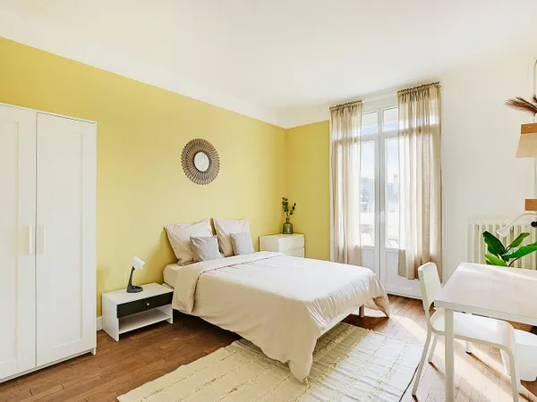 Emménage dans cette chambre de 14 m² en coliving à