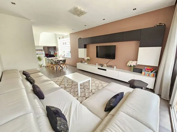 Maison 5 pièces 116 m²