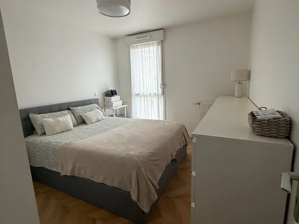 🏡 F3 62m² dernier étage + terrasse 9m² + vue Paris + 2 parkings
