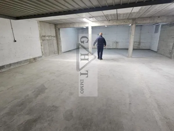 Stockage 90 M²
