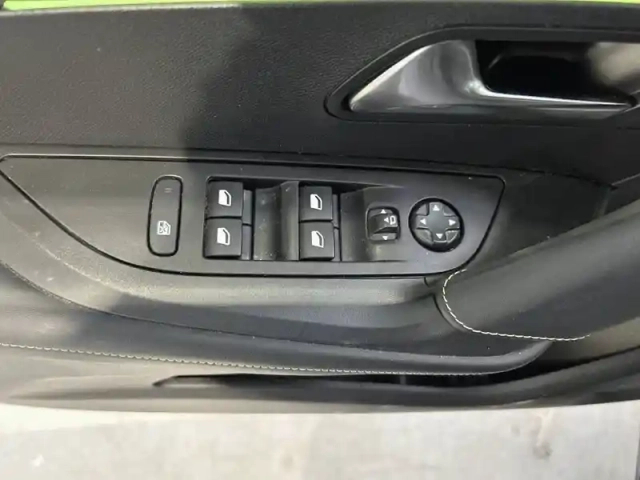 Peugeot 2008 puretech 130 s&amp;s eat8 — photo 21