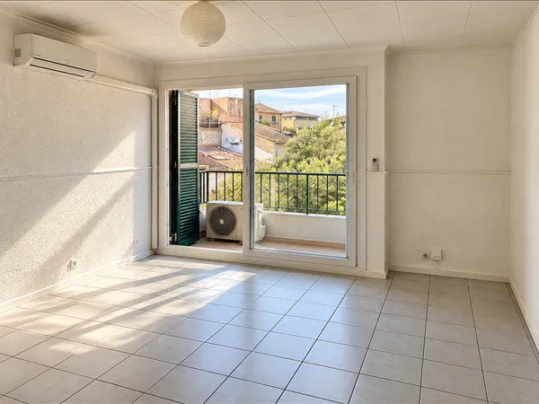 Appartement, 2 chambres, climatisation, balcon, parking