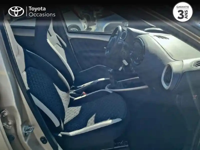 Toyota Aygo X 1.0 vvt-i 72ch air design my23 — photo 6