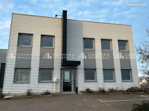 Local 325 m²