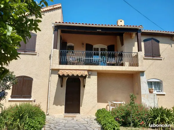 Maison individuelle avec piscine sur Agde quartier calme proximité tous commerces