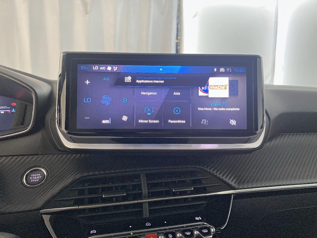 Peugeot 208 hybrid 145 ch e-dcs6 allure — photo 14