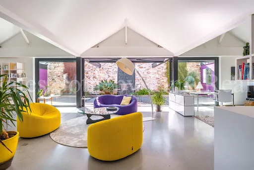 Maison 5 pièces 335 m²