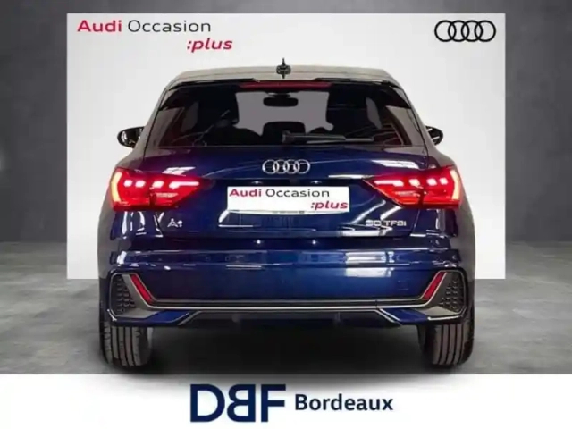Audi A1 30 tfsi 116 ch s tronic 7 s line — photo 4