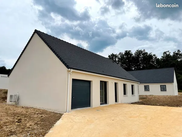 Jolie Maison de plein pied meublée année 2021 T5 de 90 m2 habitables 3 Chambres