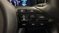 Toyota Yaris 130h Première 5p MC24 — photo 25