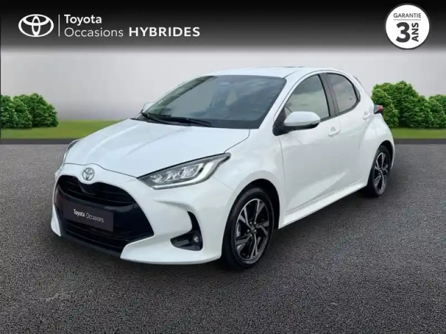 Toyota Yaris 116h design 5p mc24