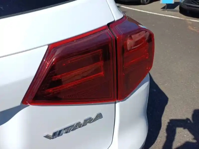 Suzuki Vitara 1.0 boosterjet — photo 17