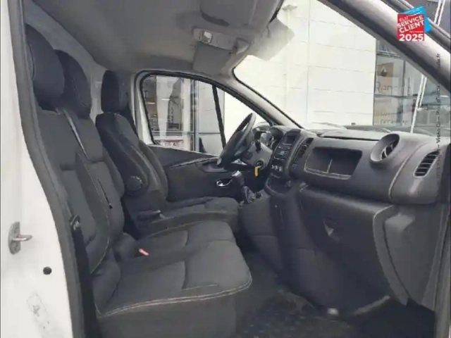 Renault Trafic fg l2h1 1300 2.0 dci 120ch grand confort s&amp;s e6 — photo 6