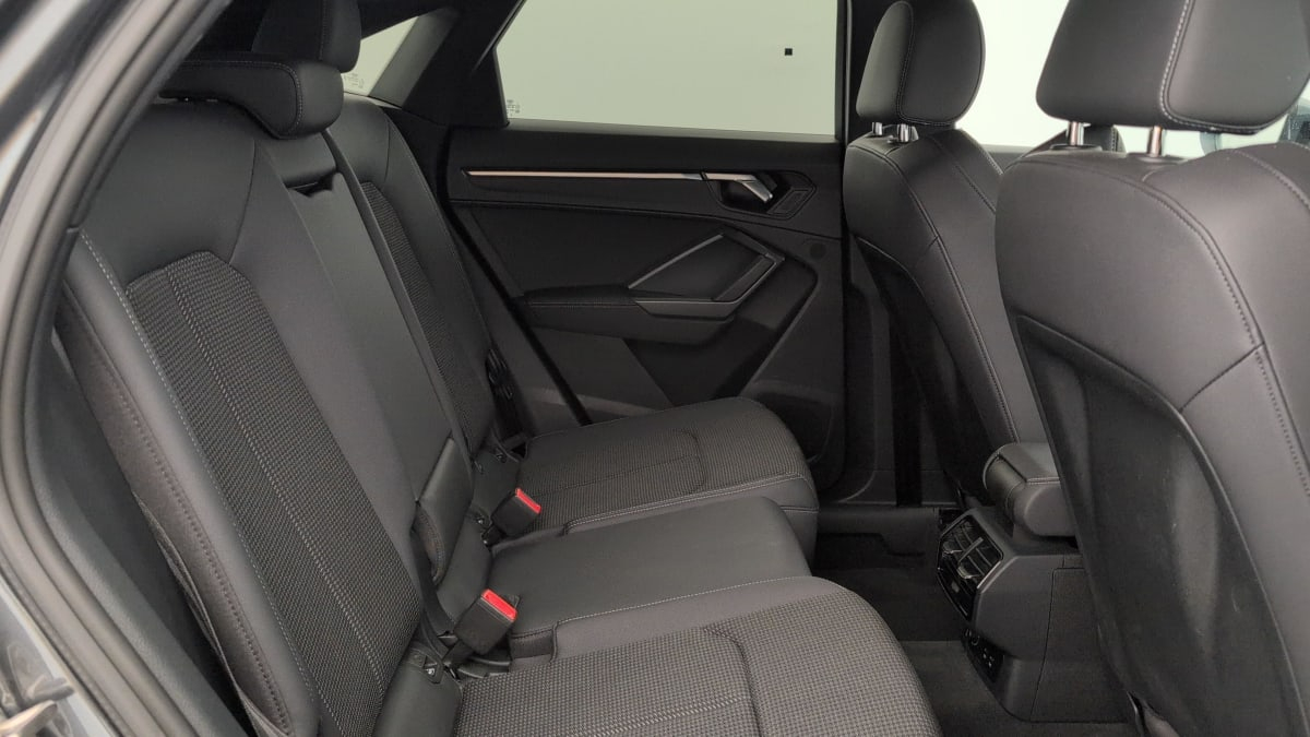 Audi Q3 Sportback — photo 10