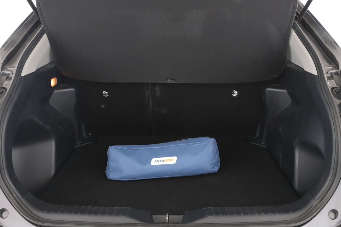 Toyota Yaris Cross 1.5 Hybride AWD-i Dynamic Business — photo 16