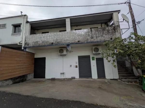 Local commercial 3 pièces 57 m²
