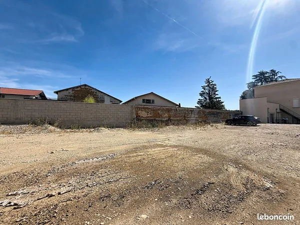 Terrain 360 m² BOURG SAINT CHRISTOPHE