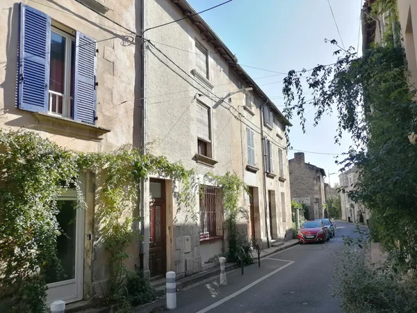 POITIERS PROCHE CENTRE-VILLE - MAISON TYPE 6
