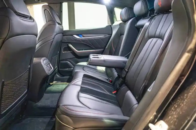 Maserati Levante 3.0 v6 bi-turbo 350 q4 — photo 13
