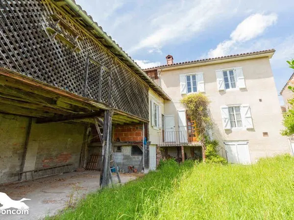 Maison 8 pièces 201 m²