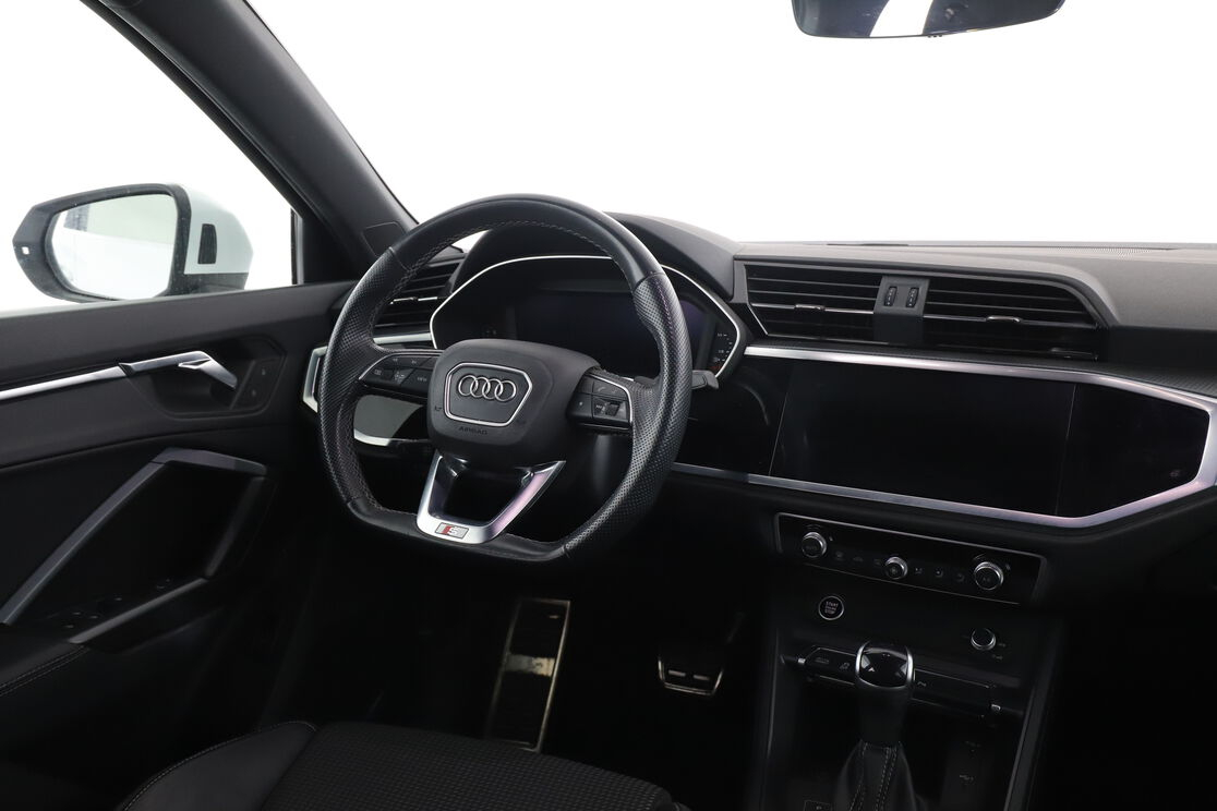 Audi Q3 Sportback 35 TDI S Line S Tronic 7 — photo 12