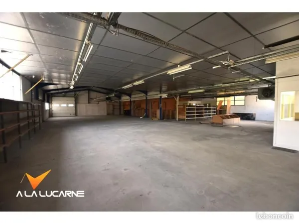 Appartement 3 pièces 1 000 m²
