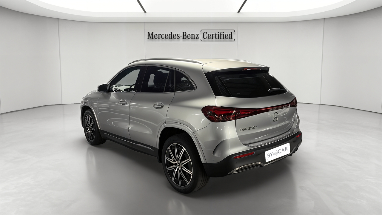 Mercedes EQA 250+ — photo 3