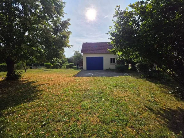 Terrain constructible 852 m²