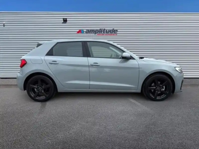 Audi A1 sportback 35 tfsi 150ch proline s tronic 7 — photo 4