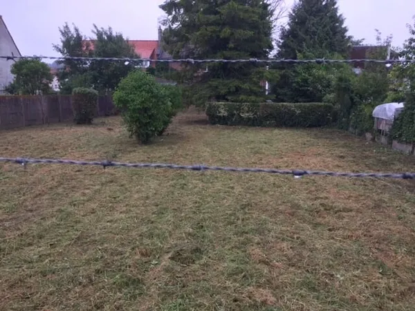 Terrain 600 m²