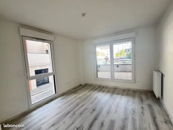 T2 de 39m² avec parking 660 CC - Rue du Puit Saint Laurent