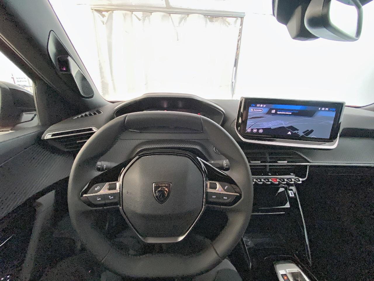 Peugeot 2008 hybrid 145 ch e-dcs6 allure — photo 12