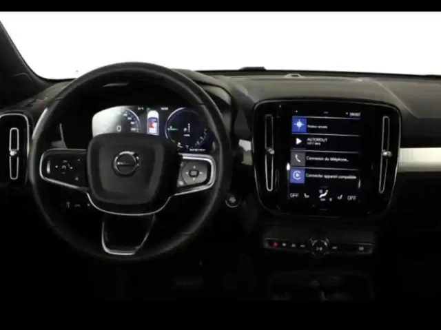 Volvo Xc40 t4 recharge 129 + 82ch plus dct 7 — photo 8