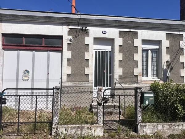 Le Bouscat - Rue Hoche - Maison ancienne de 77 m2 hab a réno