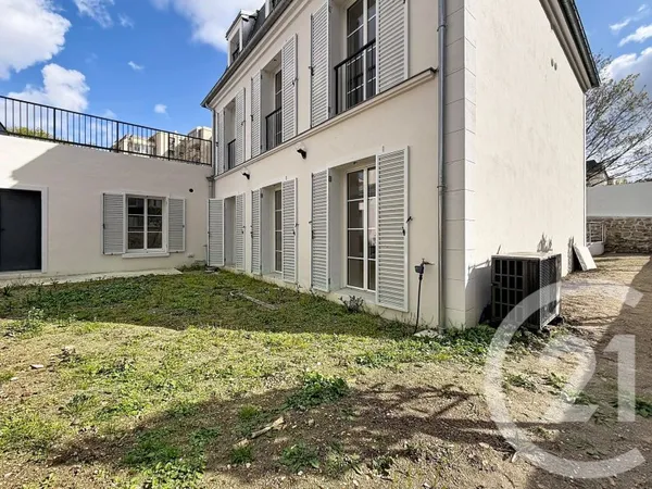Maison 8 pièces 232 m²