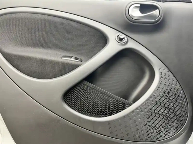 Smart Forfour electric drive / eq passion 82 ch — photo 14