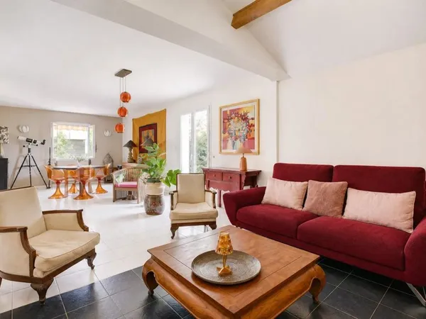 Maison de 4 pièces de 112 m² à Décines-Charpieu