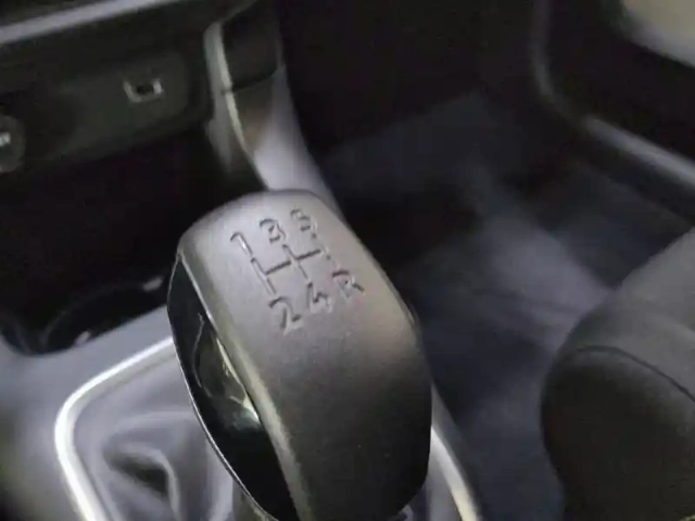 Citroën C3 puretech 83 s&amp;s bvm5 — photo 17