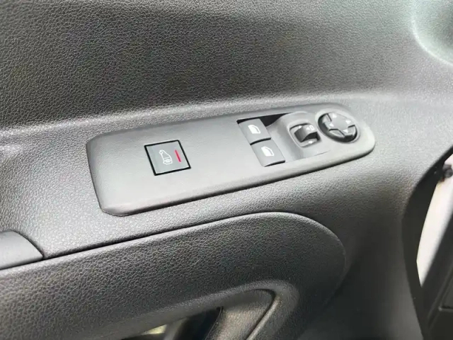 Peugeot Partner fourgon m 650 kg bluehdi 100 s&amp;s bvm6 — photo 48