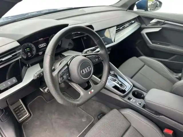Audi A3 tfsi e hybride rechargeable 204 s tronic 6 s line — photo 9