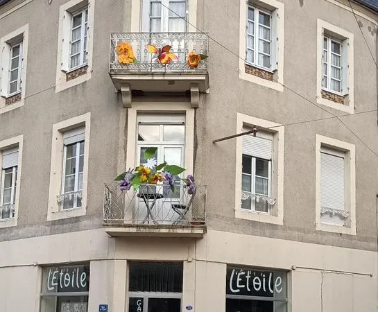 APPARTEMENT A LOUER 56 m2 -SIS AU 1er ETAGE DANS IMMEUBLE DE CARACTERE - RENOVE EN 2017