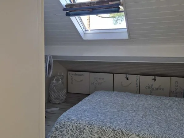 Studio meublé terrasse et parking pour 9 mois